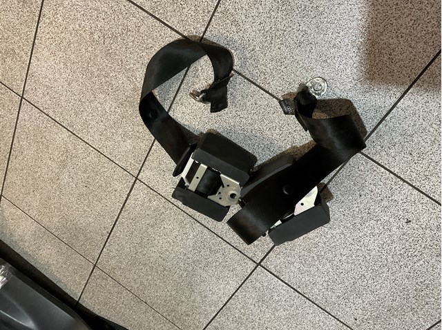 Пасок безпеки задній 8P0857805 VAG
