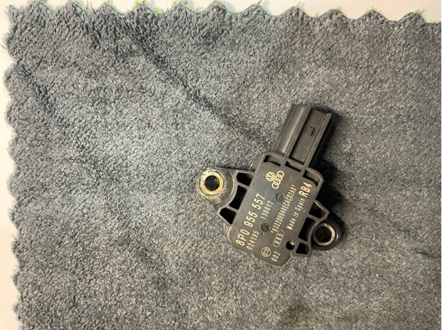 Датчик подушки безпеки 8P0955557 VAG