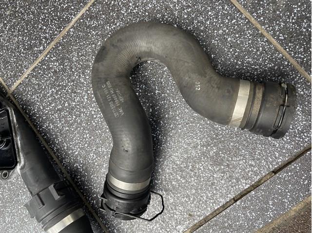 Шланги системи охолодження 8R0121101C VAG