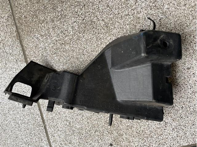 Направляюча переднього бампера, права 8R0807284B VAG