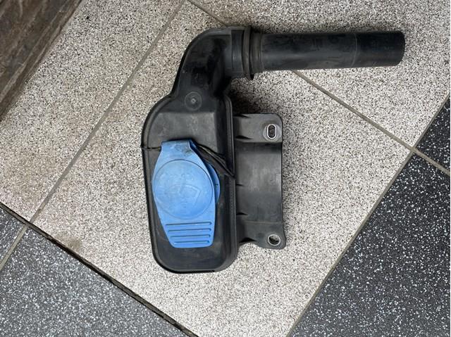 Горловина бачка омивача 8R0955452 VAG