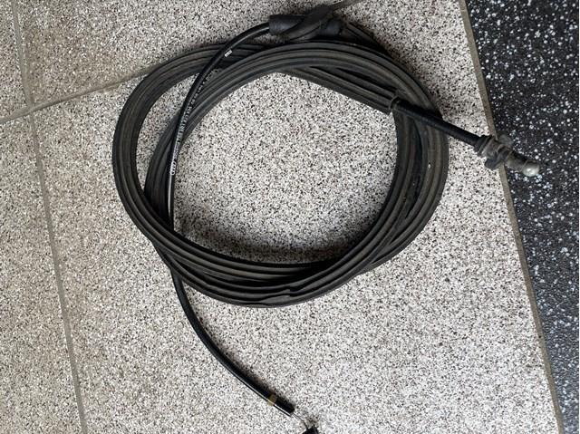 Трос відкриття капота, задній 8R1823535 VAG