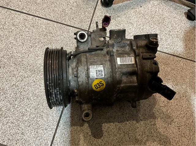 Компресор холодоагенту 8T0260805F VAG