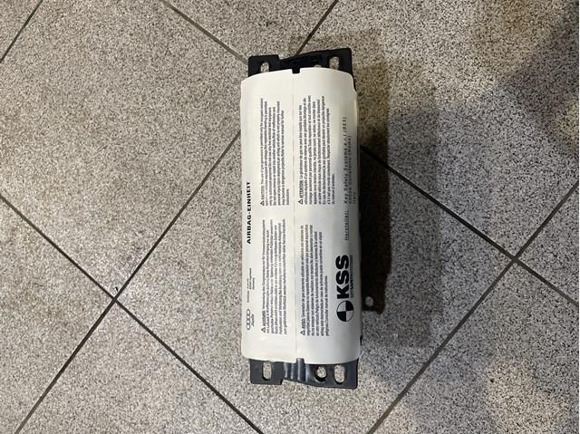 Подушка безпеки бокова 8T0880204E VAG