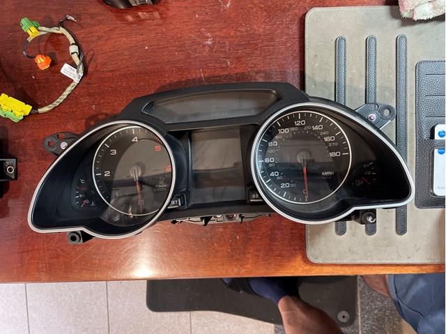 Щиток приладів додатковий 8T0920981B VAG