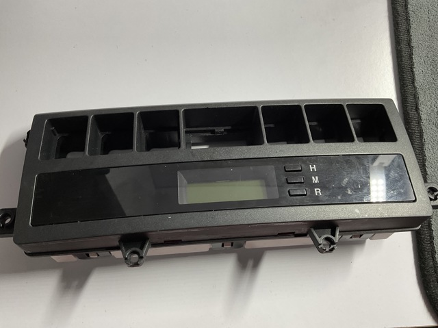 Годинники 945003E500 HYUNDAI