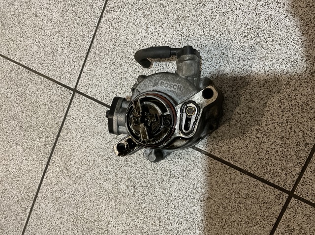 Насос вакуумний 9684786780 FORD