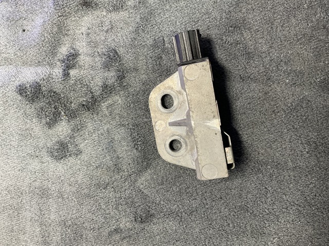 Датчик Ейрбег передній 98831CN025 NISSAN