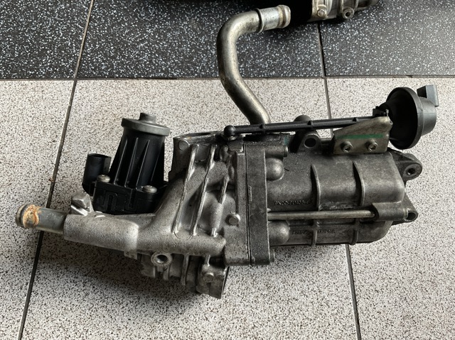Байпасний клапан EGR, рециркуляції газів 9X2Q9U438CA LAND ROVER