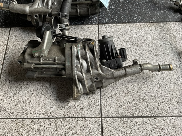 Байпасний клапан EGR, рециркуляції газів 9X2Q9U438DA LAND ROVER