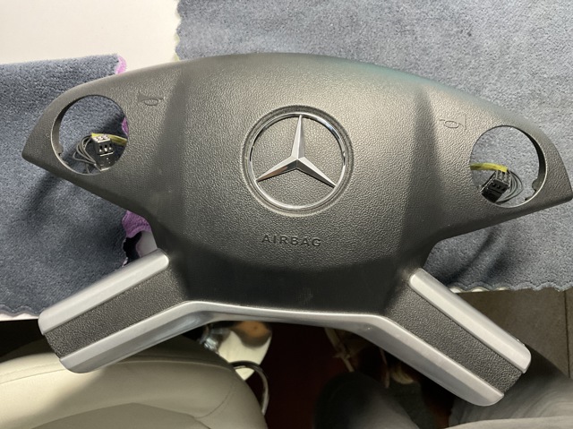 Подушка в кермі A0008605202 MERCEDES