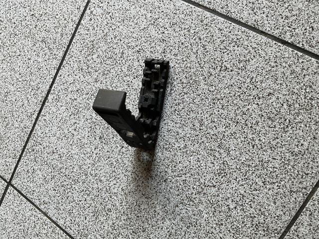 A0009954614 Mercedes