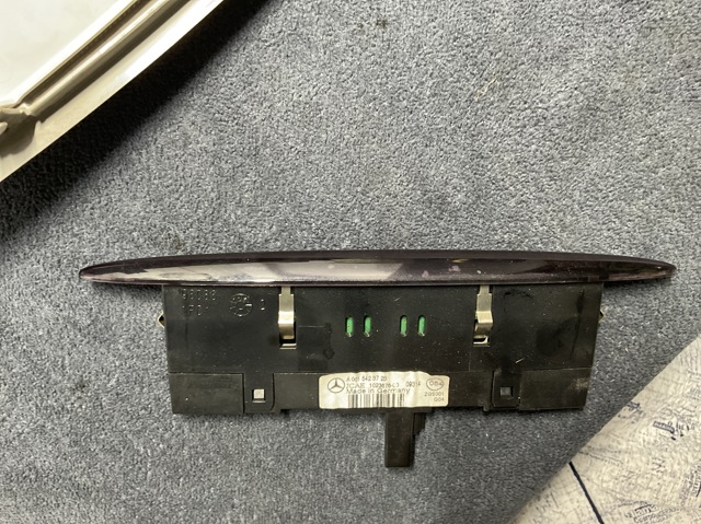 Дисплей парктроніка A0015423723 MERCEDES