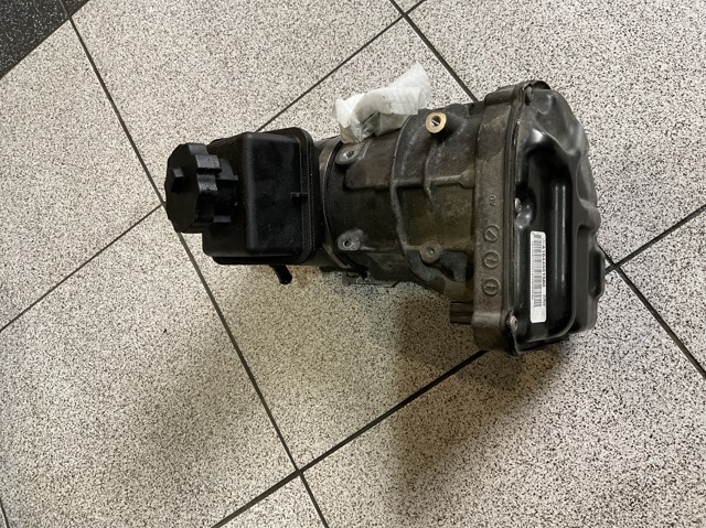 Насос кермового управління A1644601580 MERCEDES