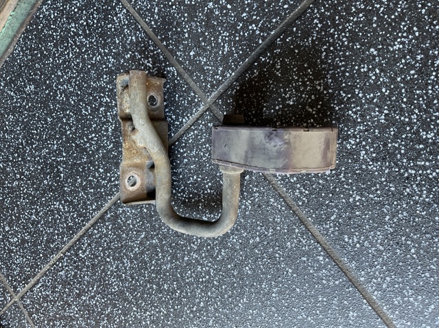Подушка кріплення глушника A1644900237 MERCEDES