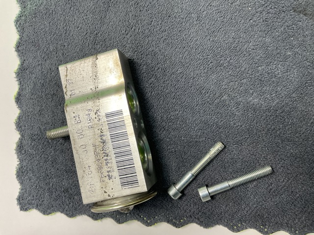 Клапан TRV, кондиціонера A1648300084 MERCEDES