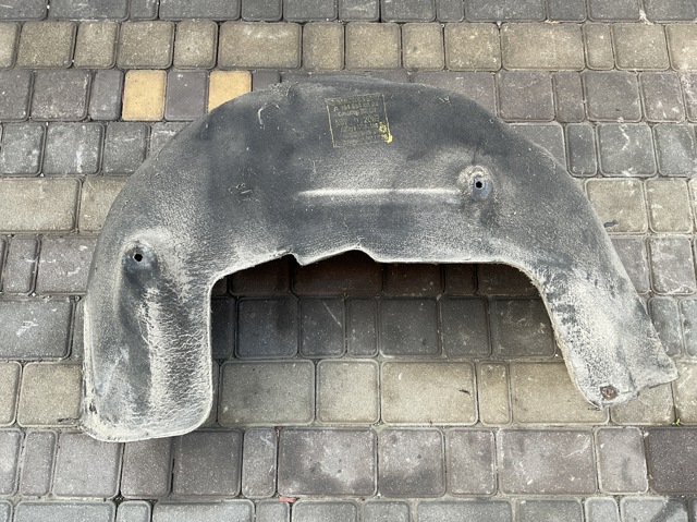 Підкрилок задній лівий A1648840522 MERCEDES