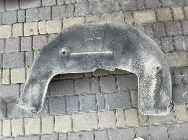 Підкрилок заднього крила, правий A1648840822 MERCEDES