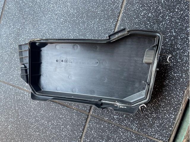 Кришка блоку реле A2045400182 MERCEDES