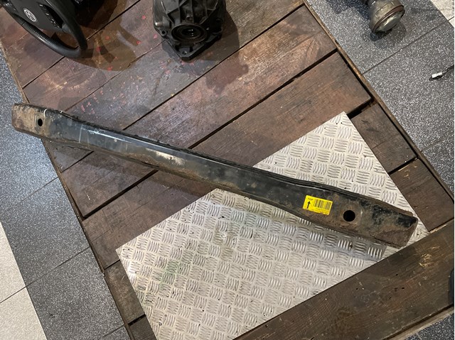Буфер бампера заднього A2046100414 MERCEDES