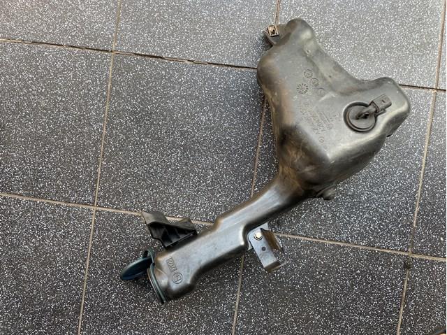 Бачок омивача лобового скла A2048601560 MERCEDES