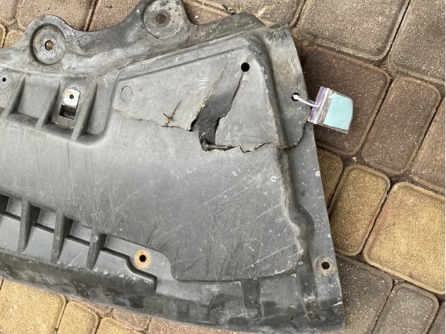 Захист картера двигуна A2215202623 MERCEDES