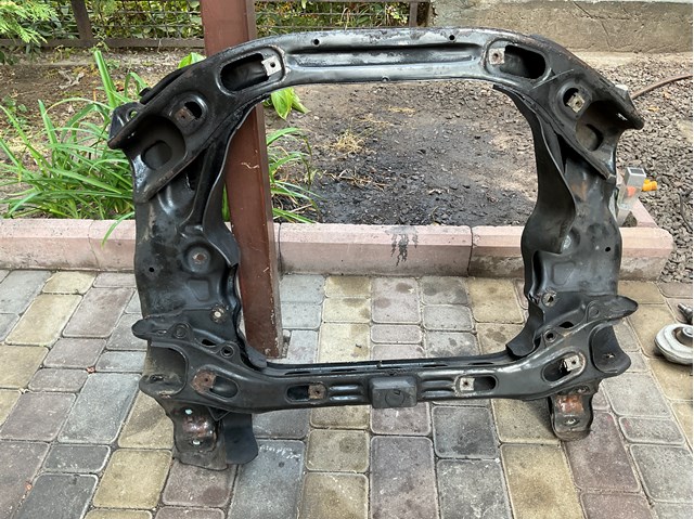 Балка передньої підвіски, підрамник A2216200287 MERCEDES