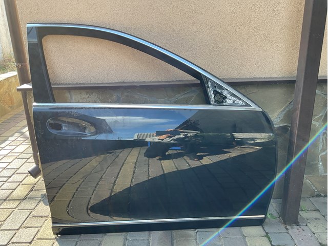 Пасажирські передні двері A2217200205 MERCEDES