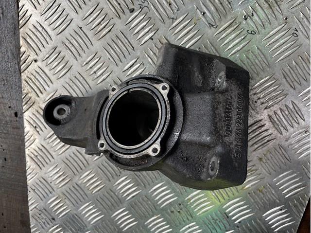 Кронштейн подушки (опори) двигуна, лівої A6462230604 MERCEDES