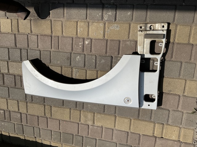 Переднє праве крило ASB760061 LAND ROVER