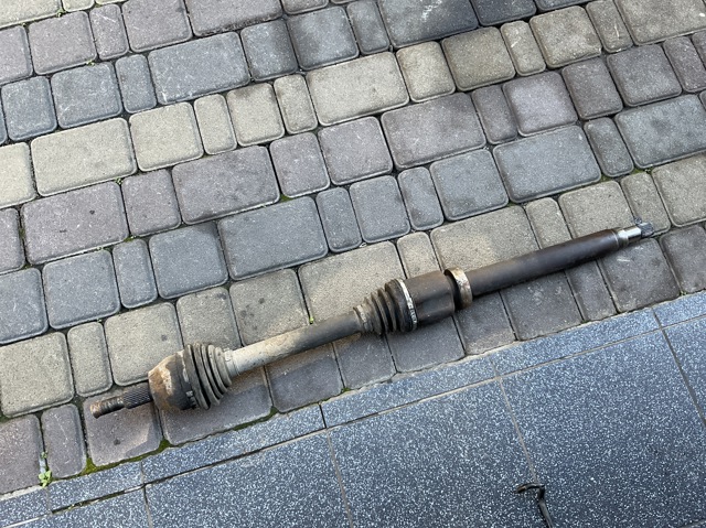 Привід передній правий AV613B436CC FORD