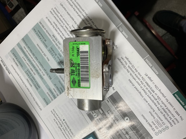 Клапан TRV, кондиціонера AV6N19849AB FORD