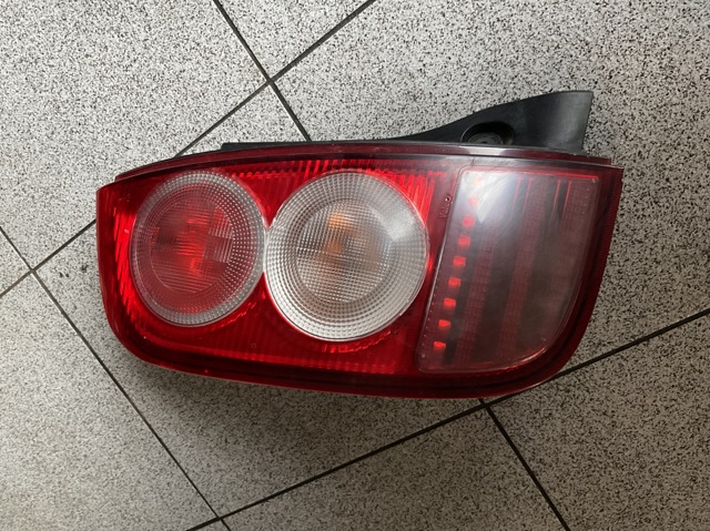 Ліхтар задній лівий B6555AX720 NISSAN