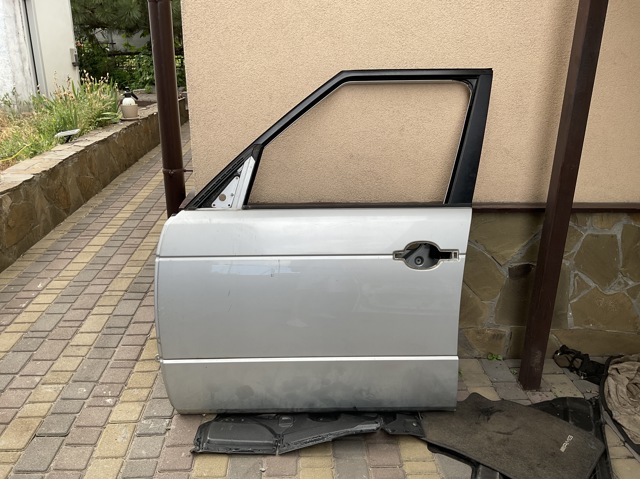 Водійські двері BDA760072 LAND ROVER