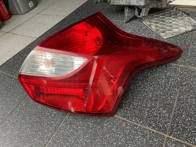 Задній правий стоп BM5113404AK FORD
