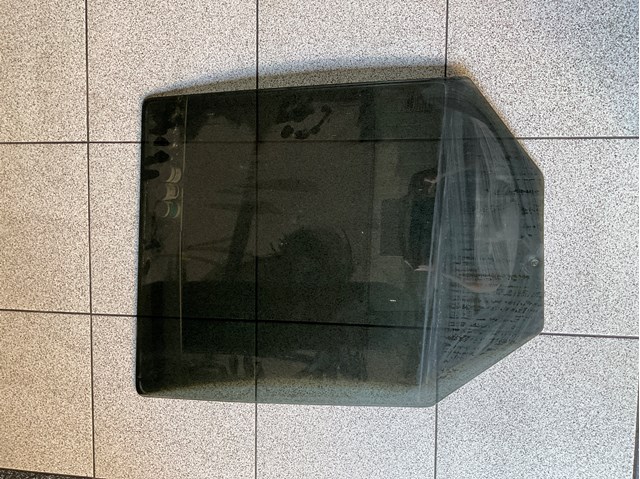 Скло задньої двері лівої CVB500210 LAND ROVER