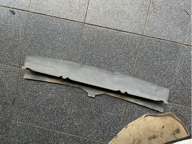 Заглушка бампера буксирувального гака DPC000431PCL LAND ROVER