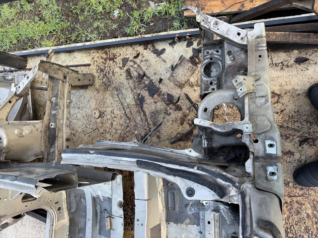 Стакан-амортизатора F41209U0M0 NISSAN