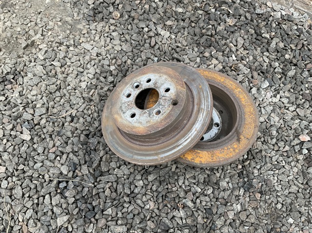 Задні дискові гальма LR001018 LAND ROVER
