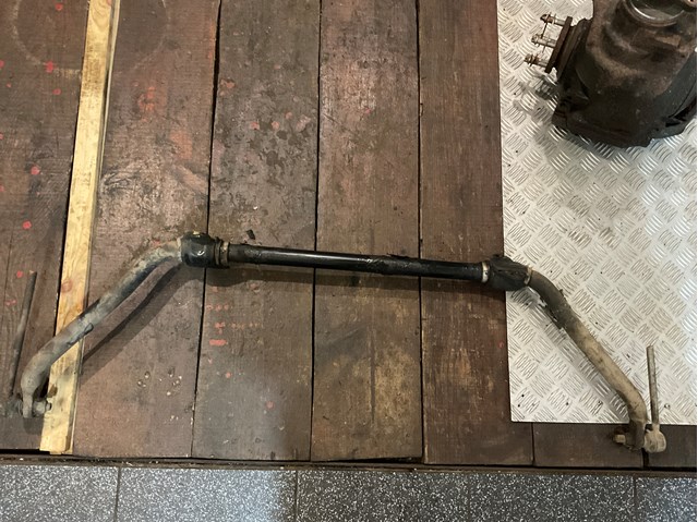 Стабілізатор передньої підвіски LR017423 LAND ROVER