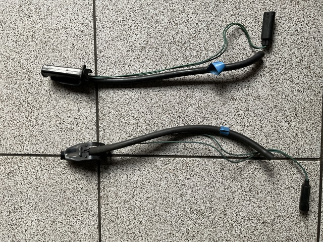 Сопло склоомивача вітрового скла LR045321 LAND ROVER
