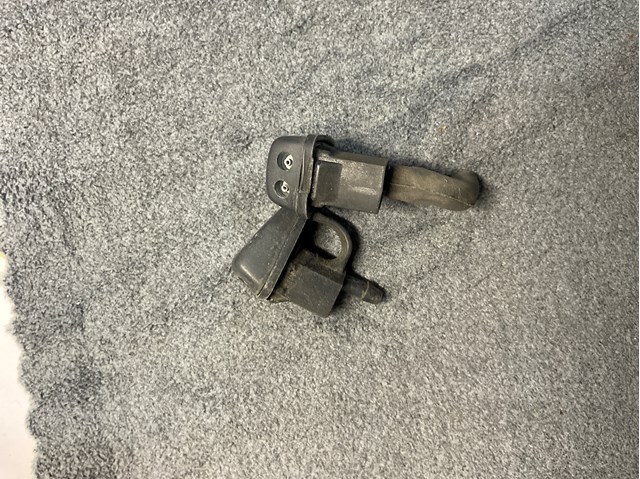 Сопло омивача лобового скла LR049290 LAND ROVER