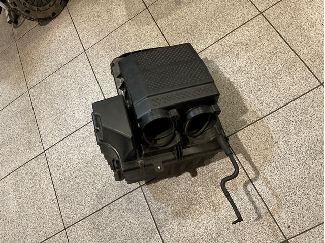 Корпус повітряного фільтра PHB500182 LAND ROVER