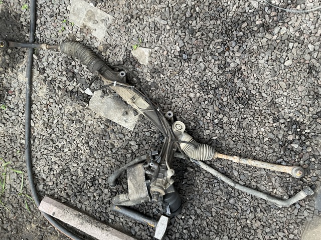 Рульова рейка QEB500392 LAND ROVER