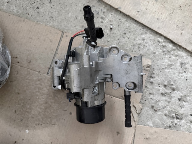 Насос системи охолодження 11519887963 BMW