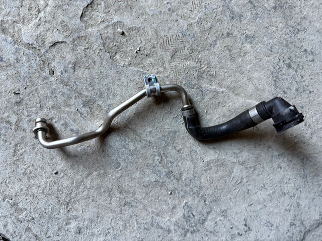 Шланг/патрубок рідинного охолодження турбіни 11538650087 BMW