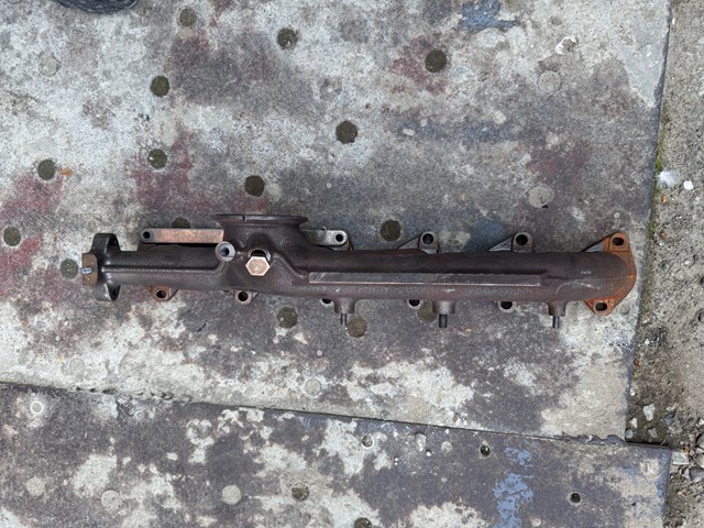 Колектор випускний 11628570152 BMW