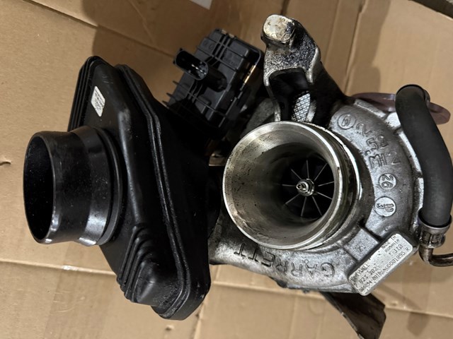 Турбонаддув 11657823202 BMW