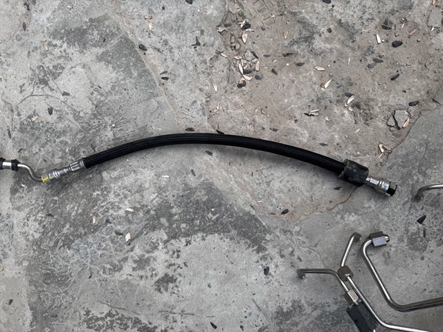 Трубка паливна, зворотня від форсунок 13537629640 BMW