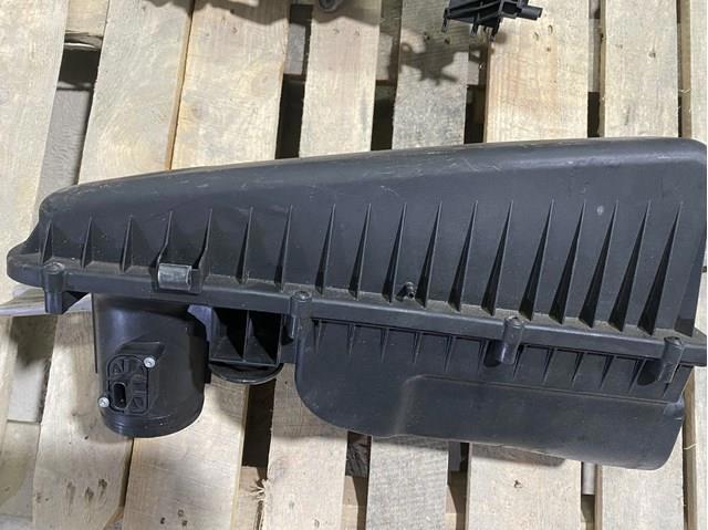 Корпус повітряного фільтра 13718603092 BMW